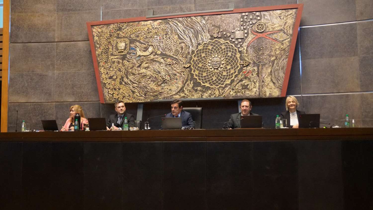Acuerdo para designaciones en la Justicia y el Consejo de Educación
