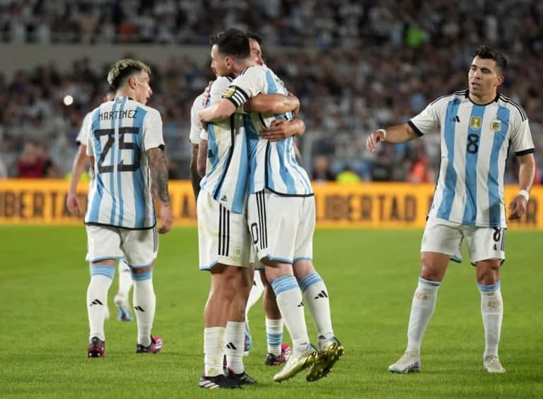 Messi agiganta su leyenda: llegó a los 800 goles como profesional
