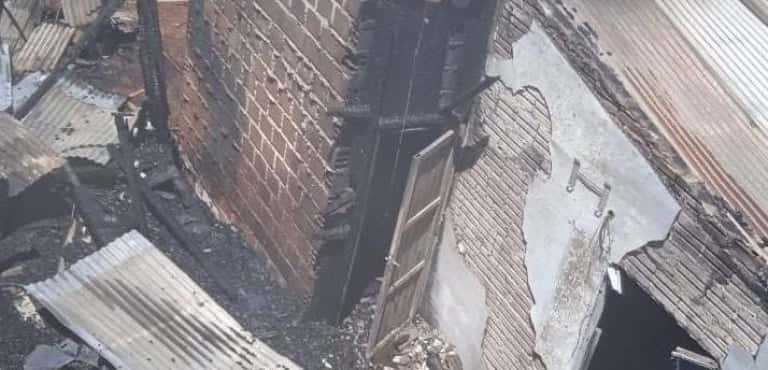 El Soberbio: un incendio consumió una vivienda en su totalidad