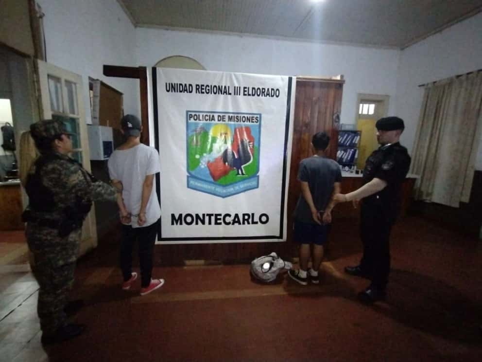 Montecarlo: detuvieron a dos jóvenes con 110 envoltorios de marihuana