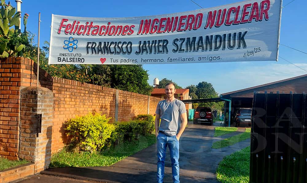 Francisco Javier Szmandiuk oriundo de Oberá flamante Ingeniero Nuclear egresado del Instituto Balseiro