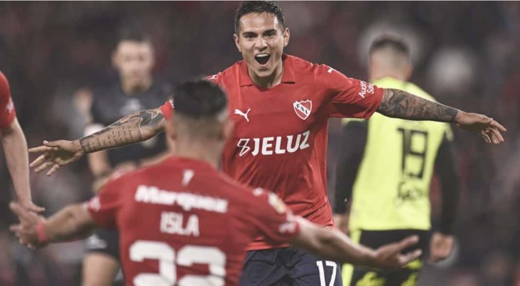 Independiente goleó a Barracas Central y es único líder de su zona en la Copa de la Liga