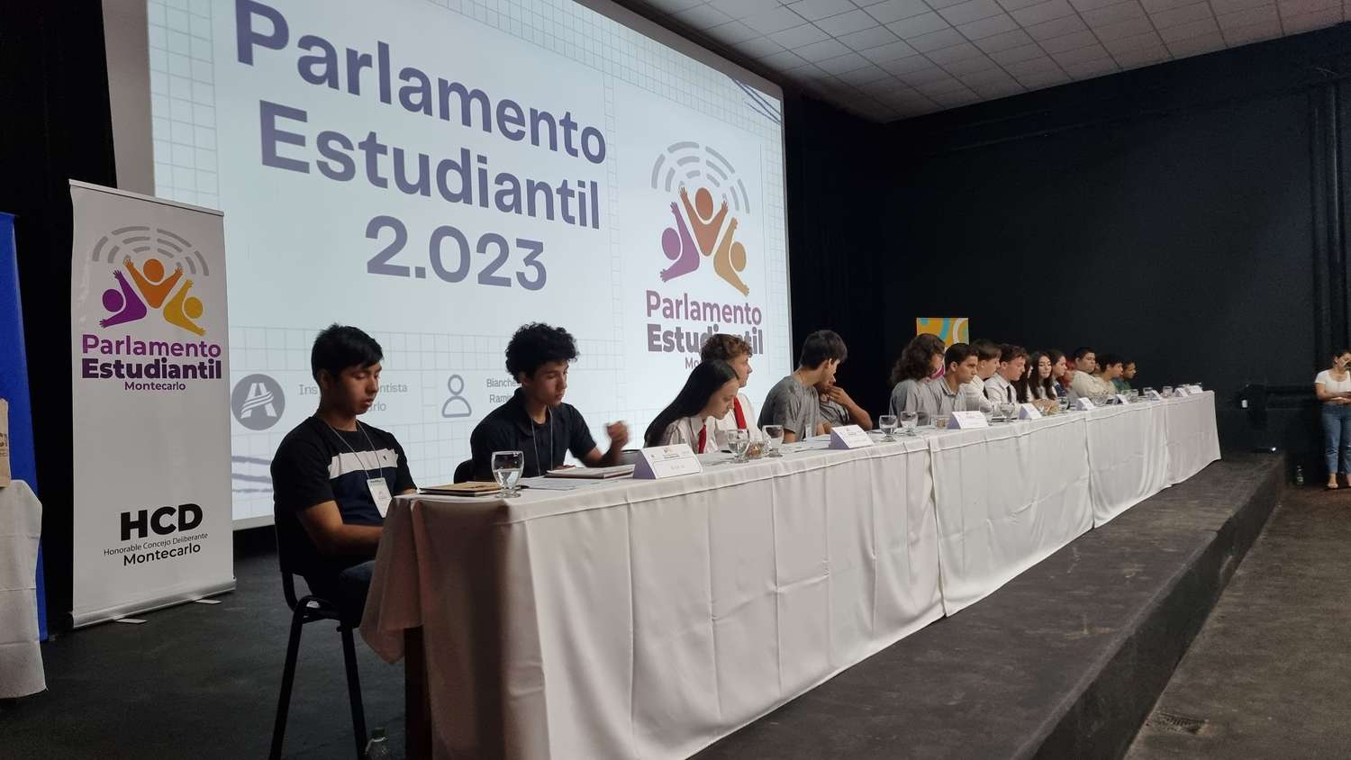 Montecarlo | Se realizó el Parlamento Estudiantil