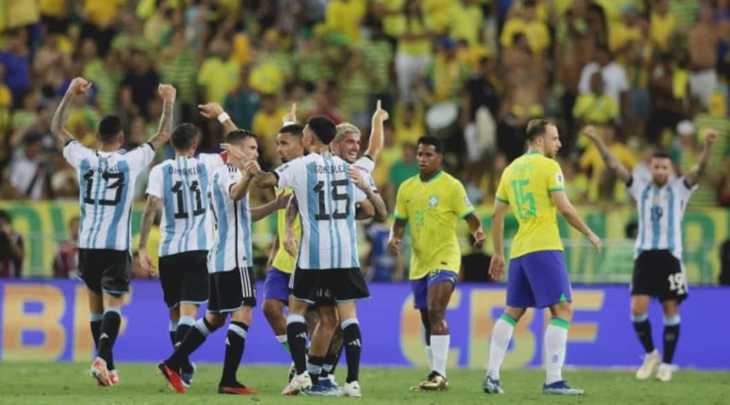Histórico triunfo de la Argentina contra Brasil en un clásico caliente tras la represión policial