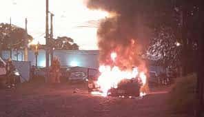 Puerto Iguazú: incendio de auto deja dos heridos de gravedad