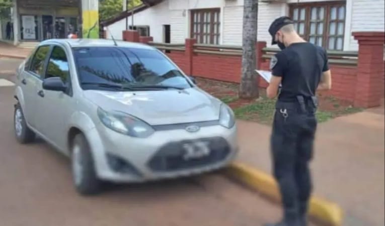 Secuestraron un automóvil robado en San Vicente