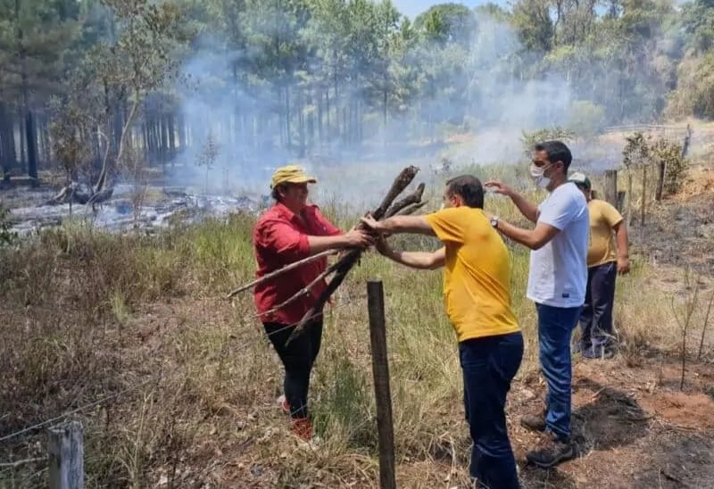 Herrera Ahuad sigue recorriendo zonas de incendios
