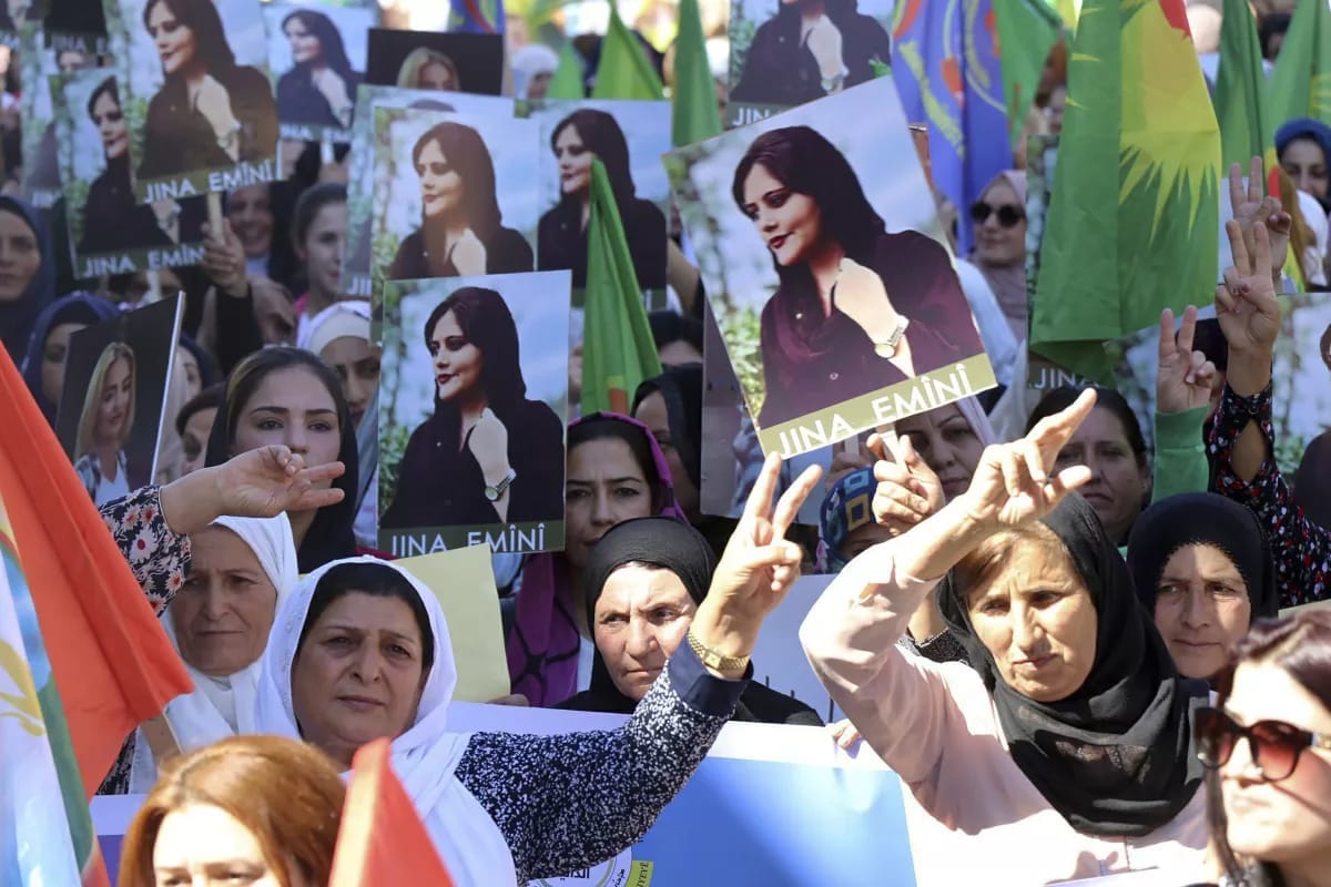 La imparable rebelión de las mujeres en Irán