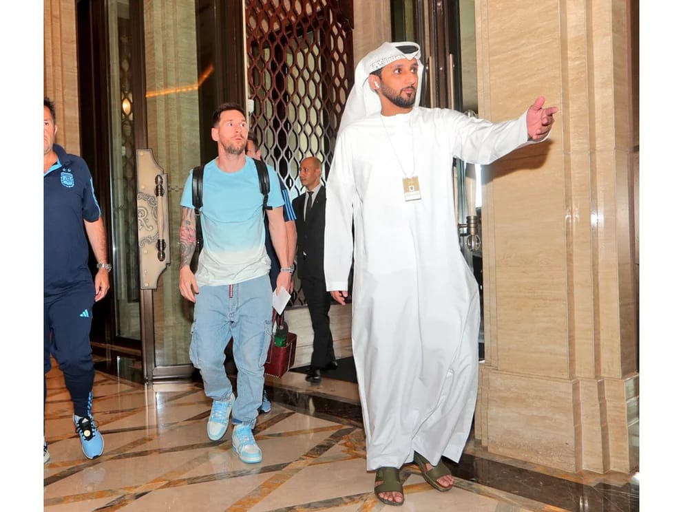 Messi se sumó a la delegación argentina en Qatar 