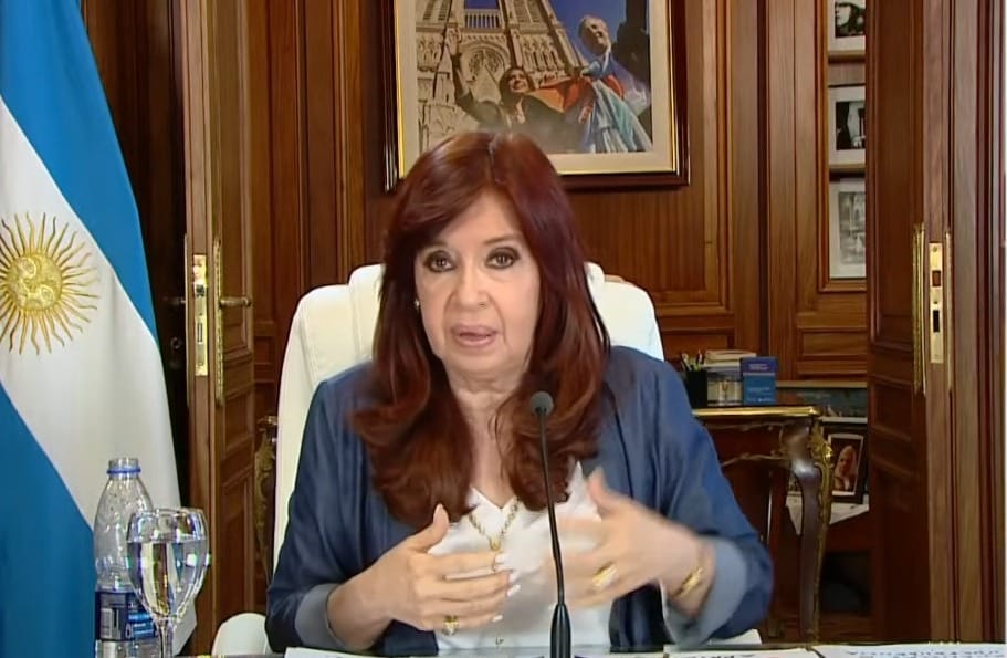 Condenan a CFK a 6 años de prisión