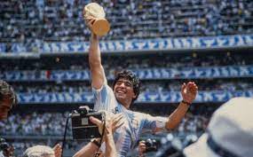 Maradona fue elegido como el deportista más popular de la historia por un medio de Inglaterra